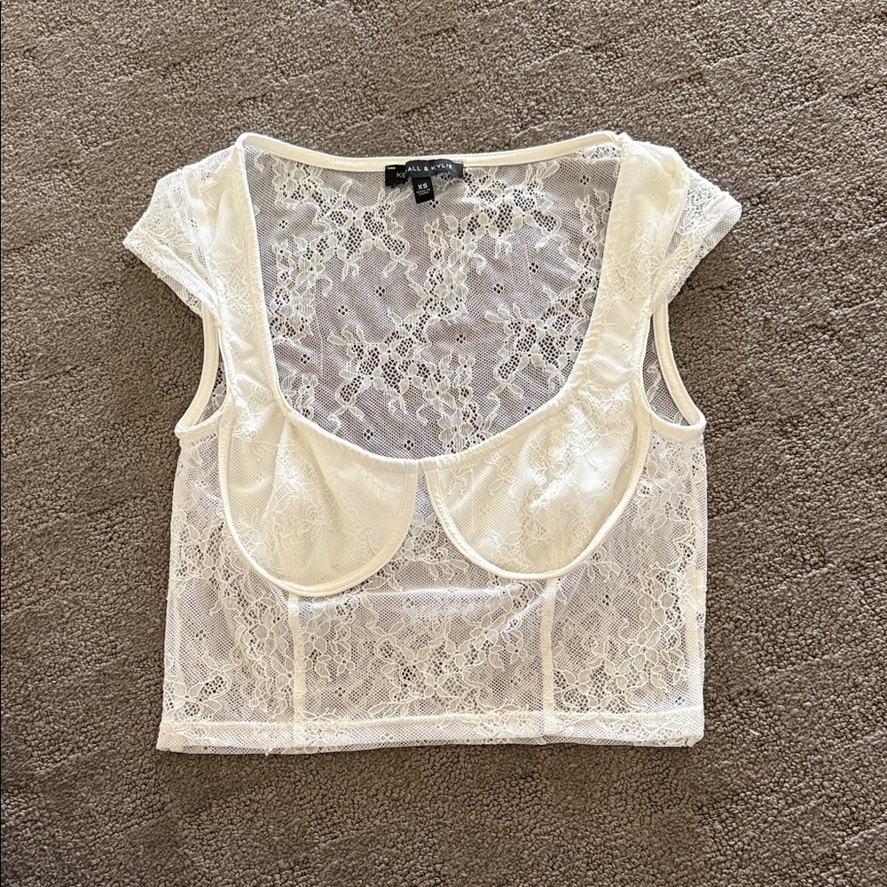 Kendall & Kylie Lace Cap Sleeve Crop Top - Cream